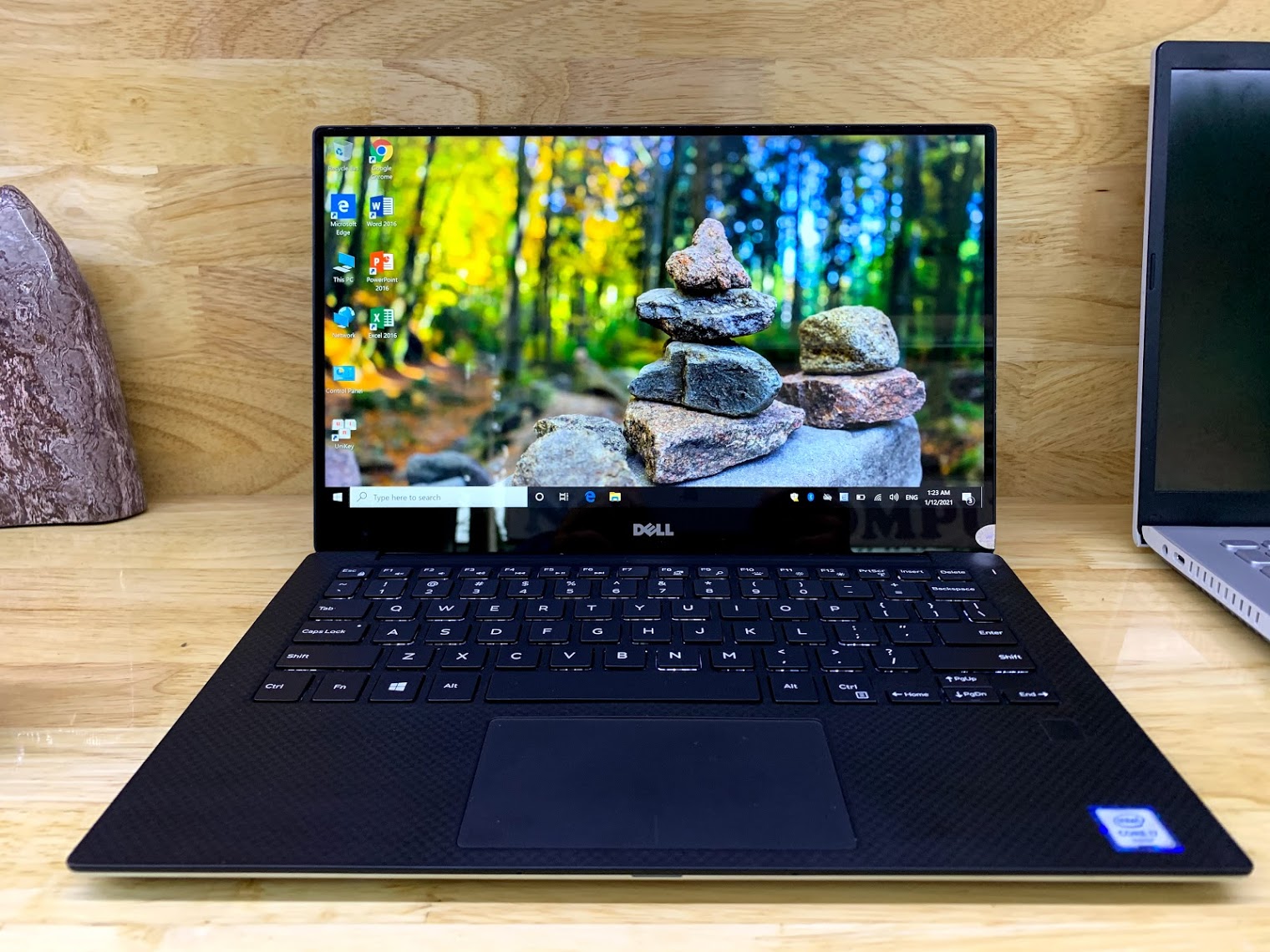 Dell XPS 9360 
