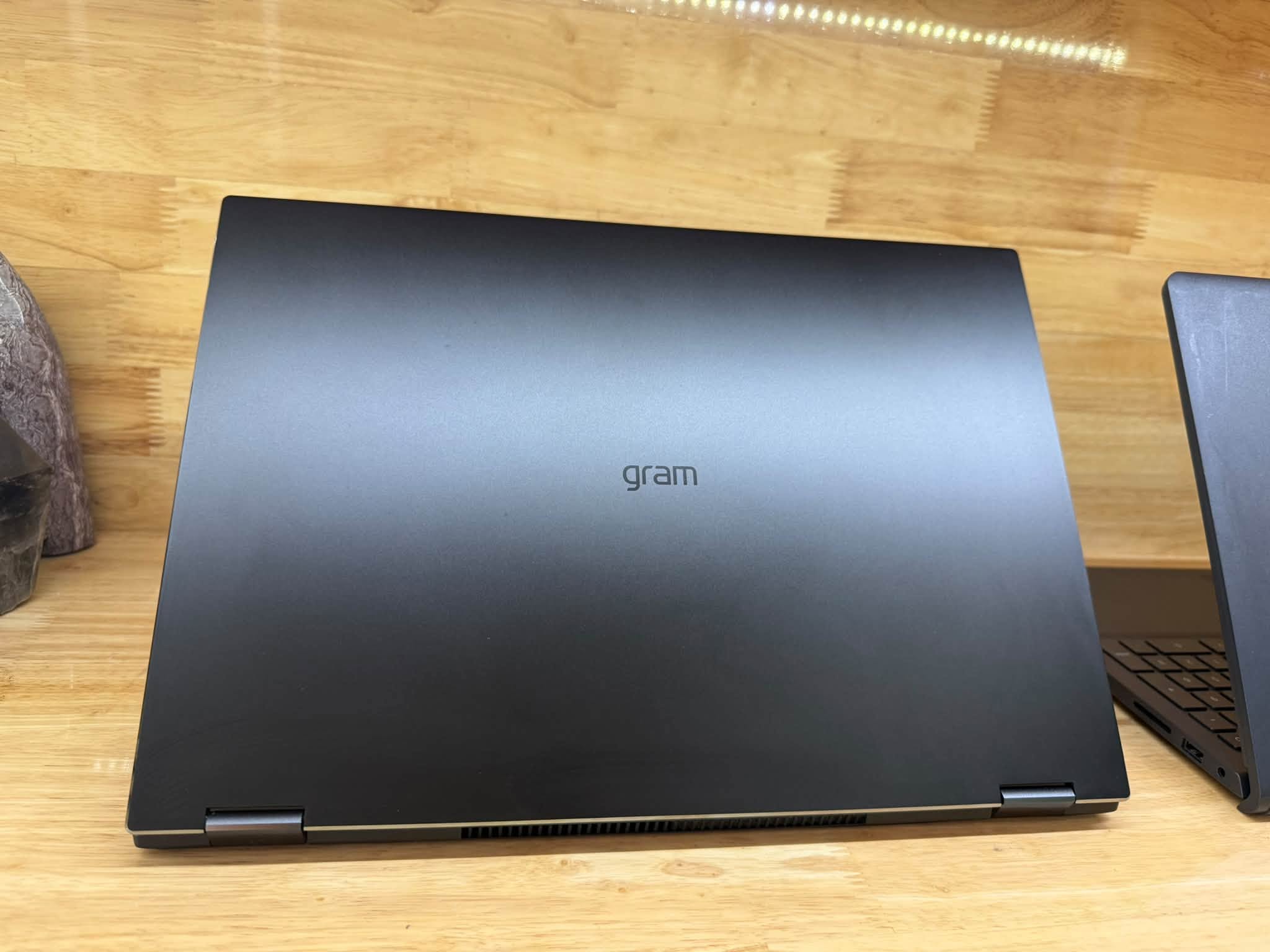 LG Gram 15 2in 1 xoay 360