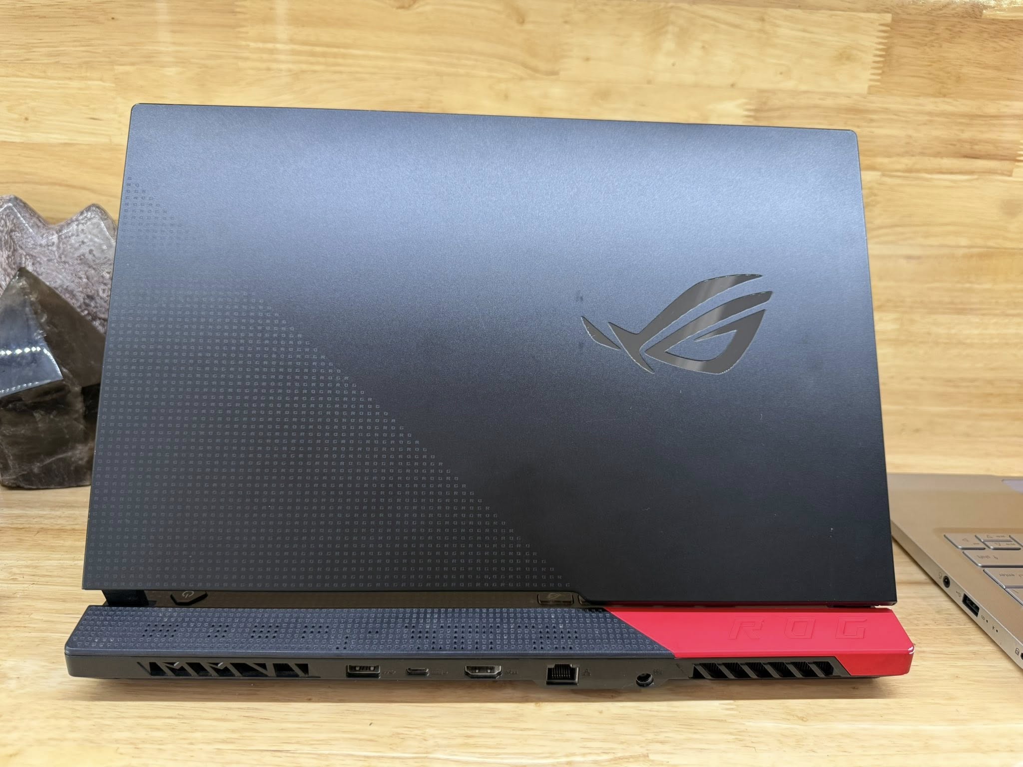 Asus Gaming ROGTRIX G513 Ryzen 7 4800H/16G/512G/RTX 3050Ti 4G/15.6FHD 144hz máy đẹp