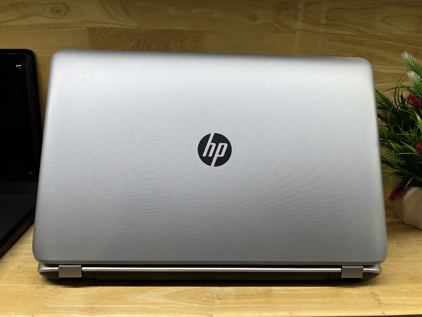 HP 17 inch i5 4210U/8G/12