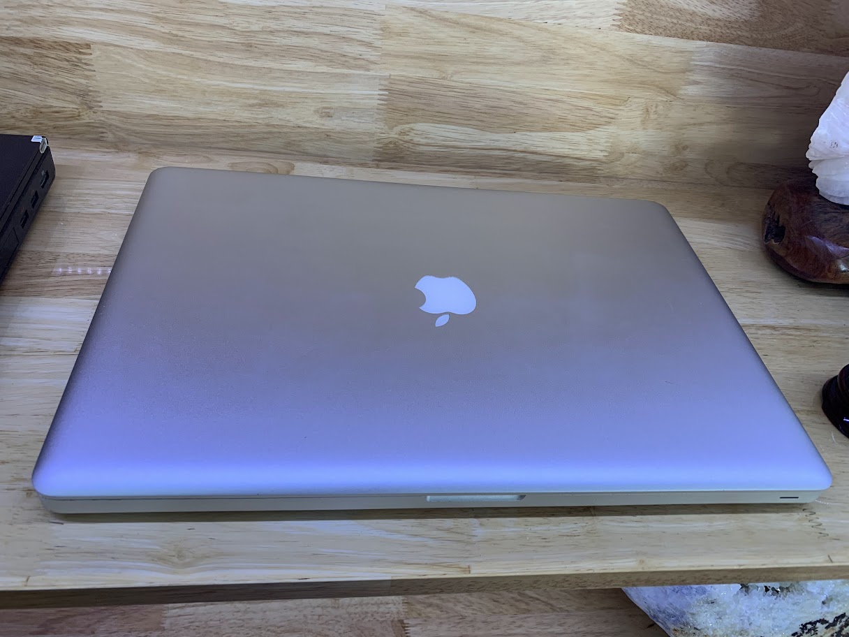 Macbook Pro 17 inch i7