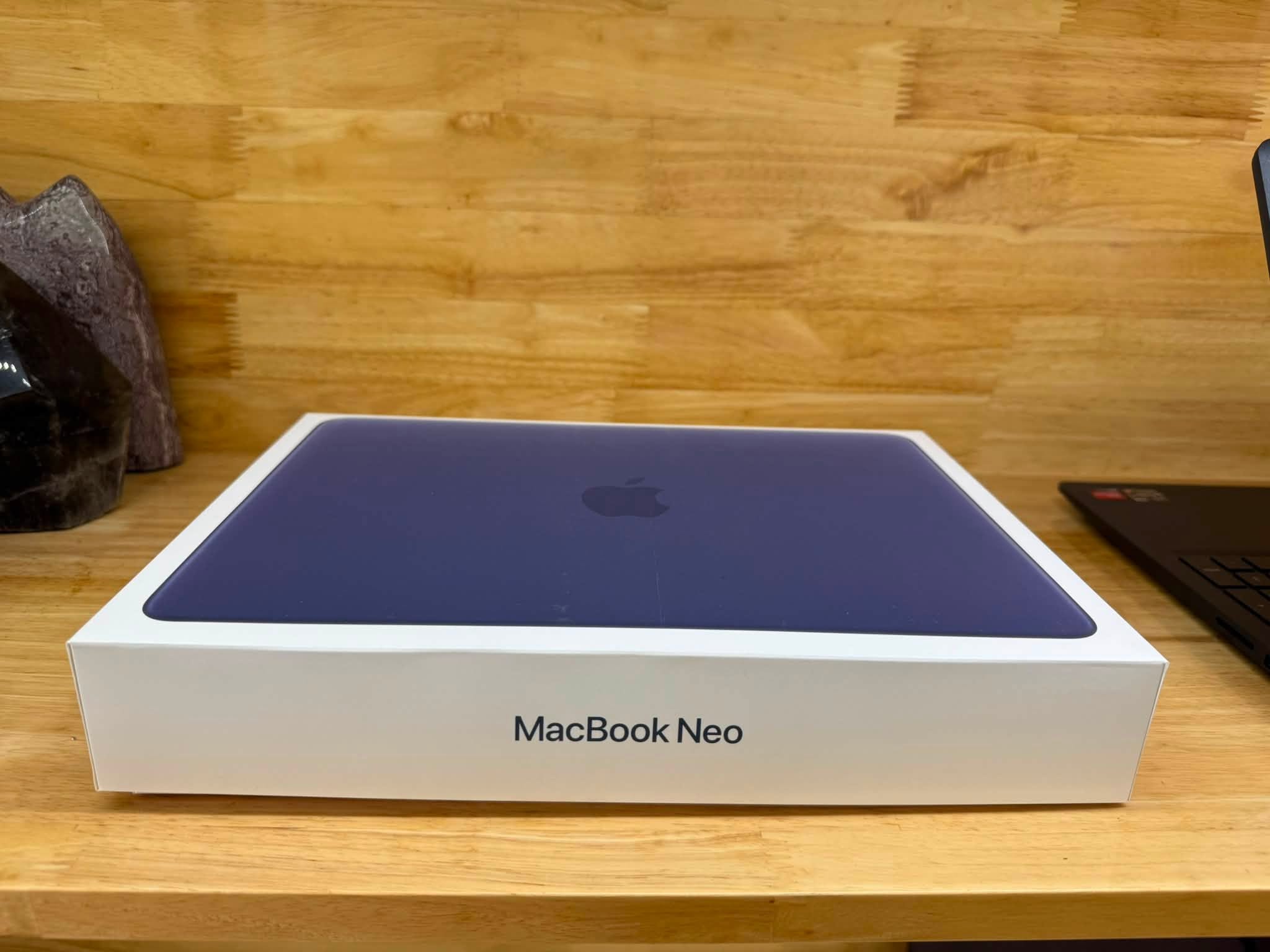 Macbook Neo 13 8/256 new 
