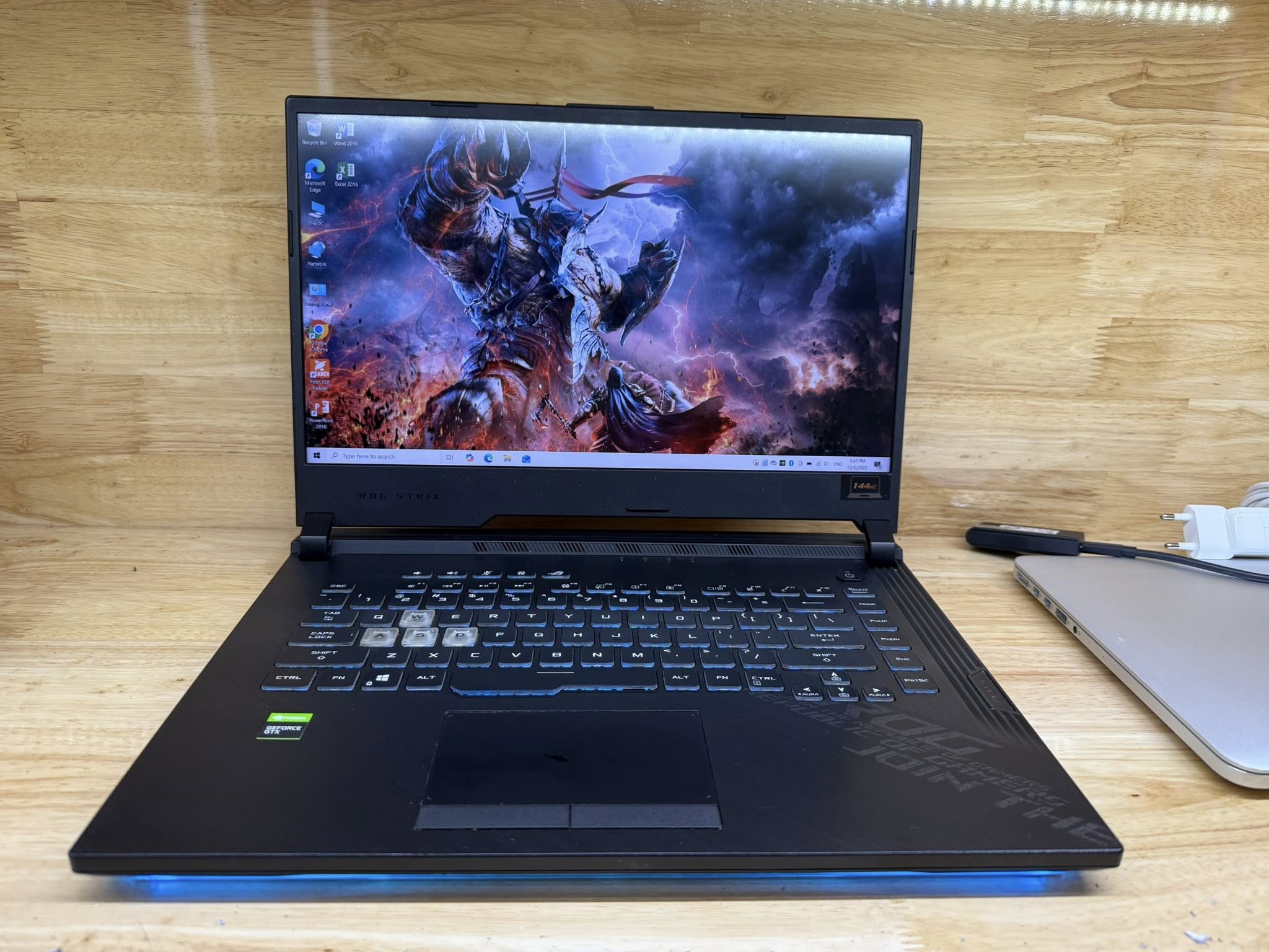Asus ROGTRIX Gaming I7 10